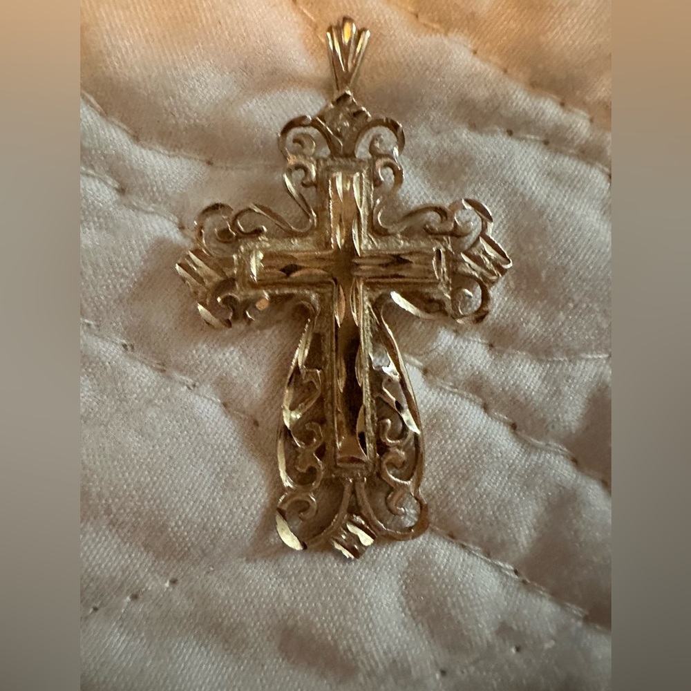Elegant Gold Cross